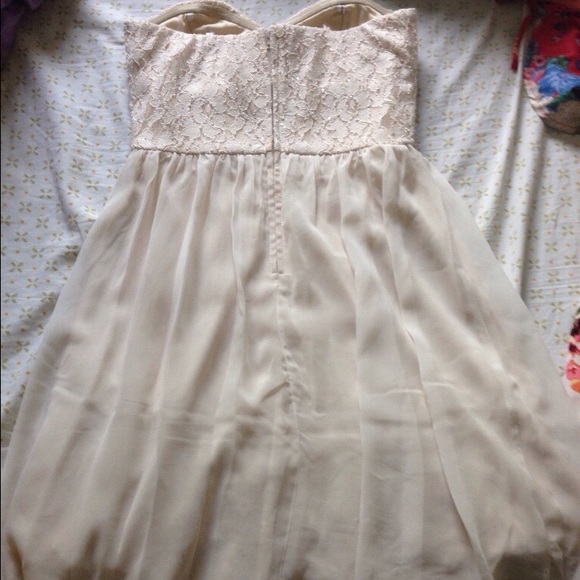 Short white hc dress - Picture 2 of 4