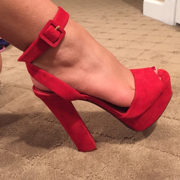 SCHUTZ Shoes - Schutz High Heels, size 9.  NEW WITHOUT TAGS