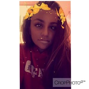 Meet your Posher, Carlie