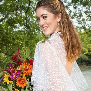 Meet your Posher, Belle