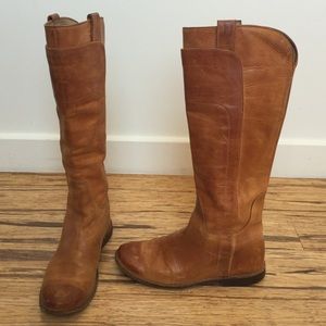 Frye -Paige Tall Riding boot in Saddle -size 5.5