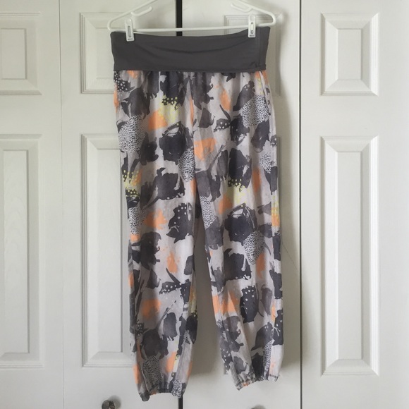 Lululemon chill pants