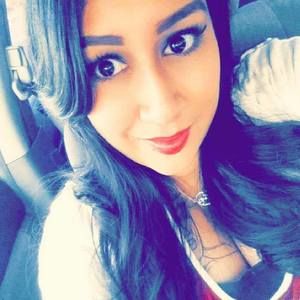 Meet your Posher, Monique