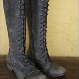 Lace-up leather boots