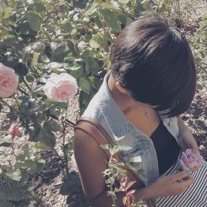 Meet your Posher, Jaya