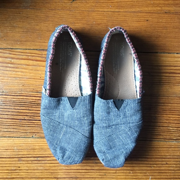 Toms