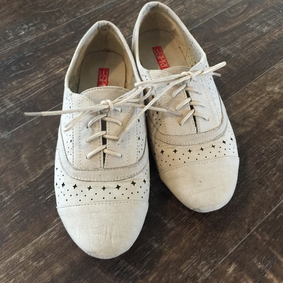Cutout Oxford shoes