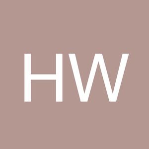 Meet your Posher, Hollie