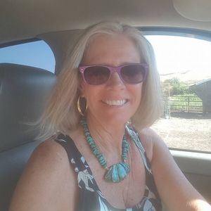 Meet your Posher, Pam