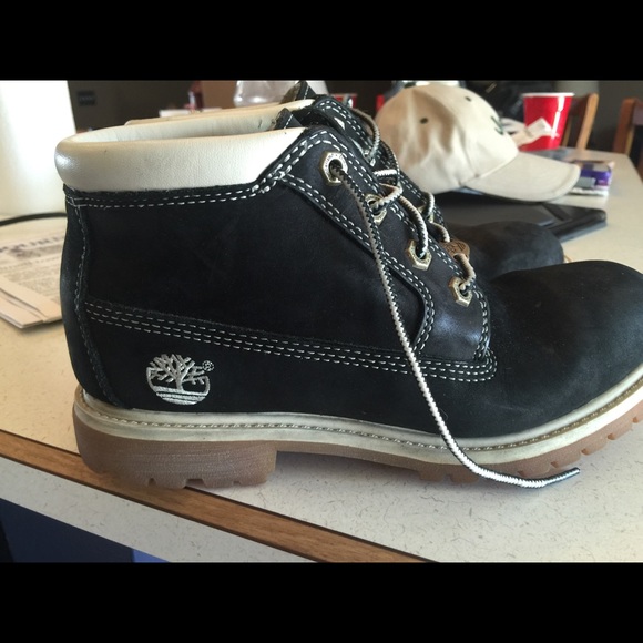 Timberland low black and white open to trade