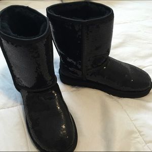 UGG black sequin *never worn!* SZ 8