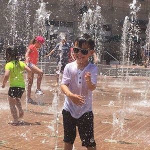 Meet your Posher, Gil