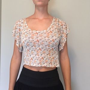 Floral short sleeve crop top