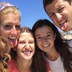 Meet your Posher, Rebecca