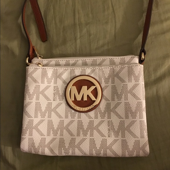 Micheal Kors Crossbody bag