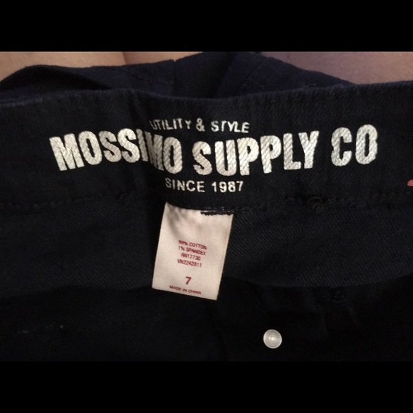 Shorts - Picture 4 of 4