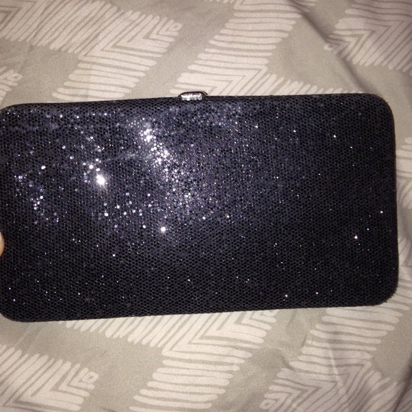 Guess Wallet - Picture 3 of 3