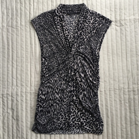 Very nice AK knit top