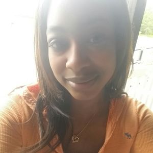 Meet your Posher, Alicia