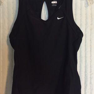 Nine tennis tank