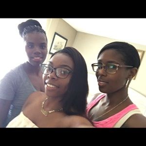 Meet your Posher, Tori