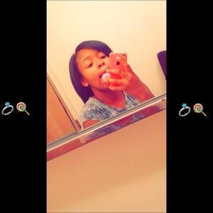 Meet your Posher, Laura