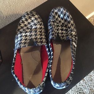 Silver and Black Houndstooth TOMS