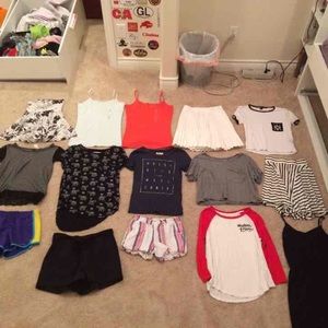 HUGE CLOTHING BUNDLE
