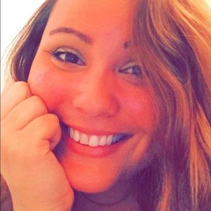 Meet your Posher, Desirae