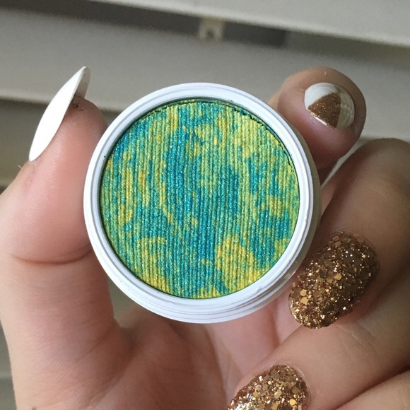ColourPop Soldout Tiedye "Mermaid Kiss" Eyeshadow - Picture 1 of 2