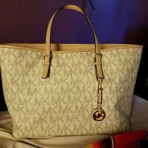Michael Kors  purse