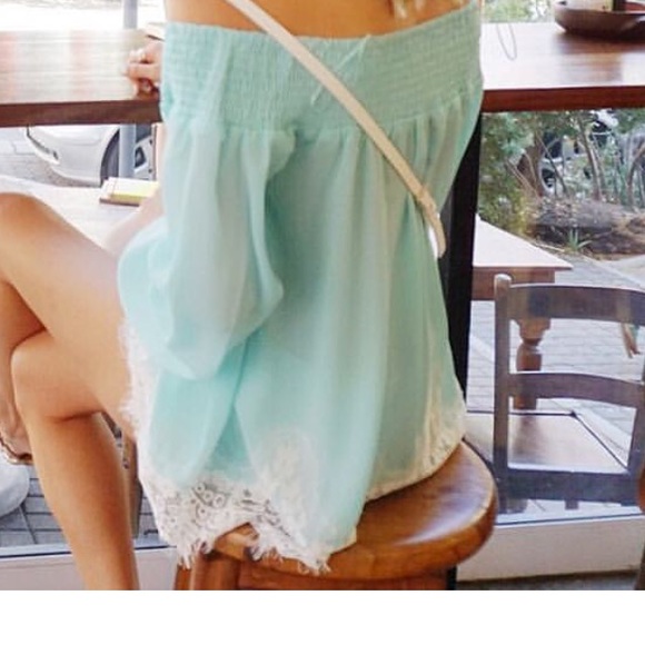 Off the shoulder, shopbop top. Mint, worn once - Picture 2 of 2