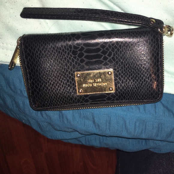 Michael Kors wristlet/Wallet