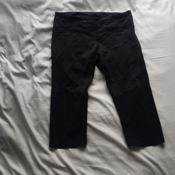 Lululemon black crop black mesh back crops - Picture 1 of 4