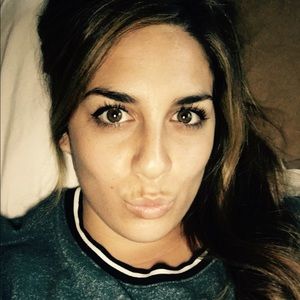 Meet your Posher, Denise