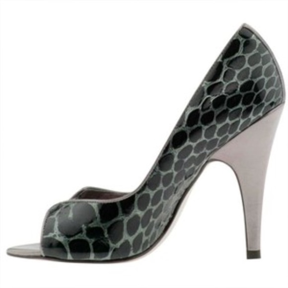 Carlos Santana Pounce Pumps, peep toe
