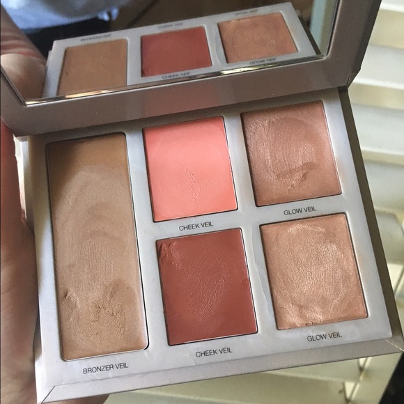 Laura Mercier Bonne Mine Face Palette