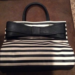 Adorable BIG Betsey Johnson Handbag black bow
