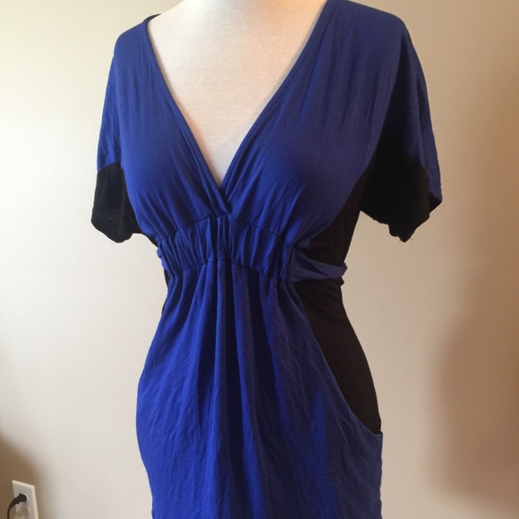 Black and blue plunge neck shirt