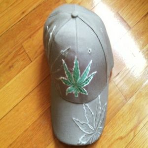 Men's marijuana velcro snapback