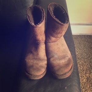 Chocolate UGGS size 6