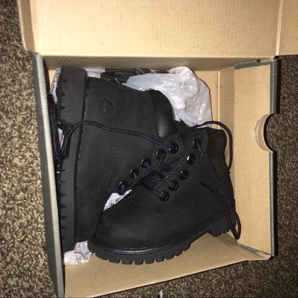 Brand new, all black, toddler timberlands sz 5