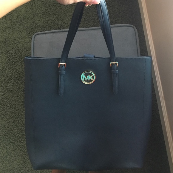 Blue Michael Kors bag, barely used and authentic