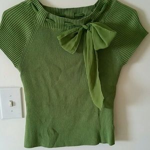 Green ribbed stretch top!