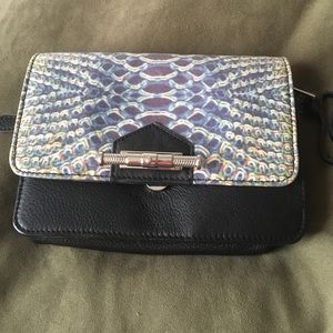 SALE! 🍾Aimee Kestenberg Leather Purse. Used once