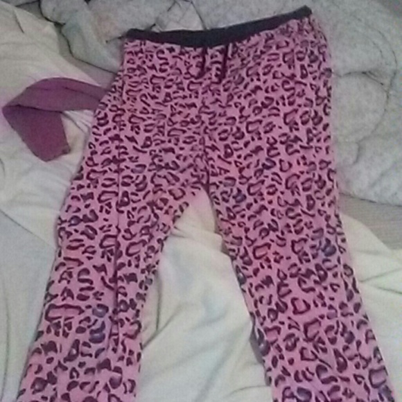 Need monie - Picture 1 of 1