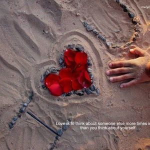 Meet your Posher, Yadhira