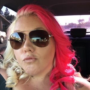 Meet your Posher, Erica