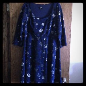 Torrid size 2 3/4 sleeve knee length dress