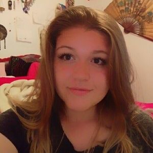 Meet your Posher, Kaytlyn